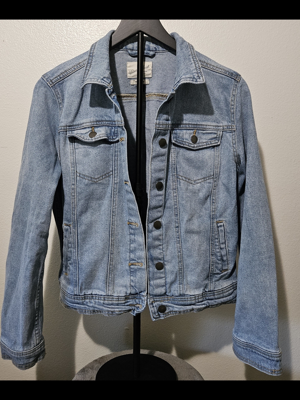 Universal Thread Light Wash Denim Jacket